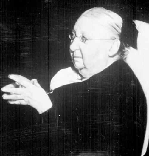 GERTRUDE JEKYLL – THE GARDEN DESIGNER