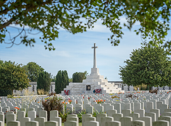 What is the largest Commonwealth War Cemetery?